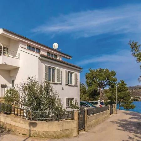 One-bedroom In Rogoznica *